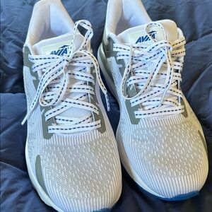 Avia Men's White and Gray Athletic Sneakers